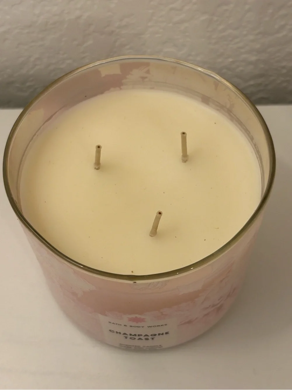 Bath & Body Works Champagne Toast Scented Candle - Snowflake lid